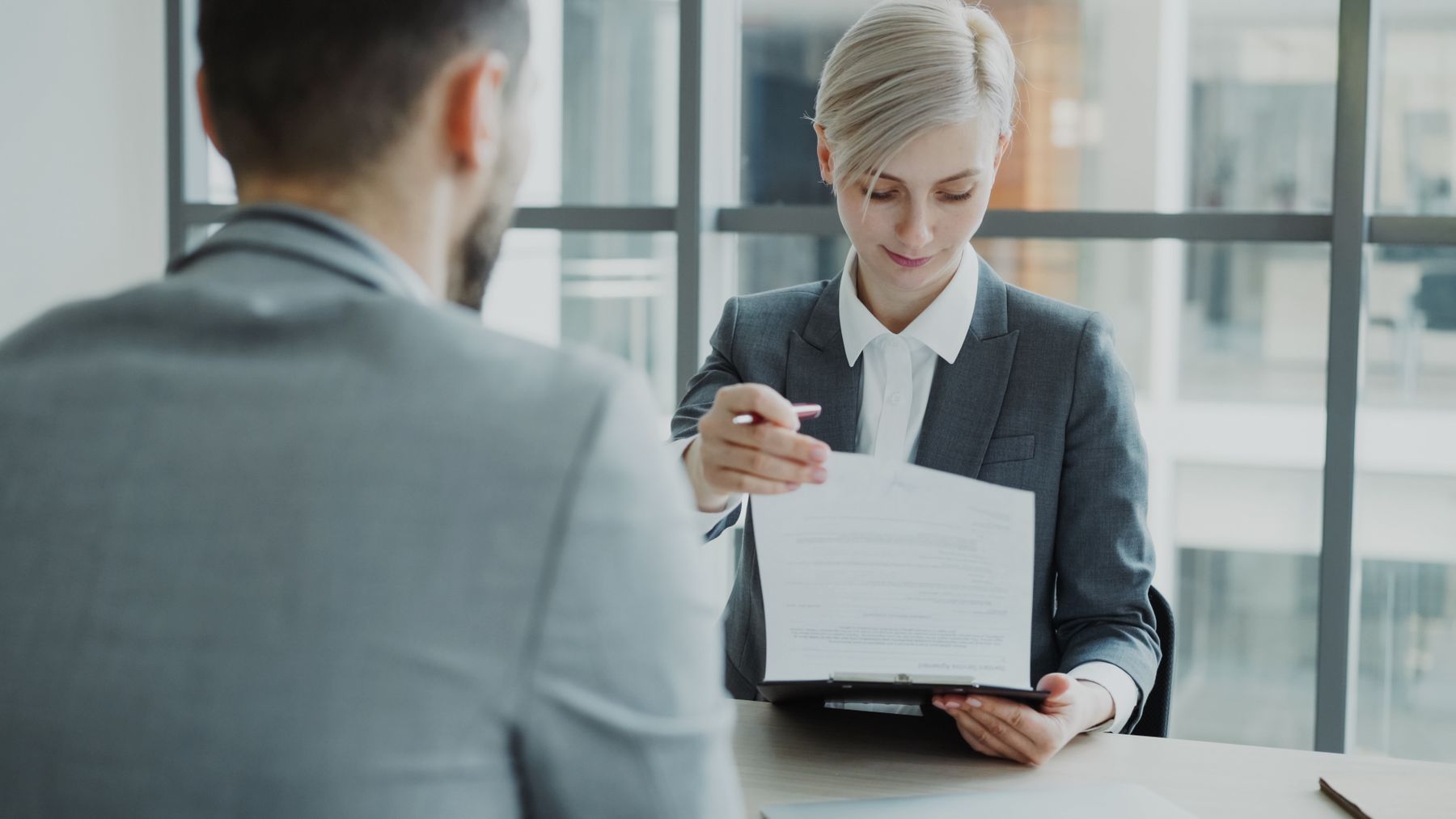 Entorno empresarial de Consultoría y adquisición de tecnología
